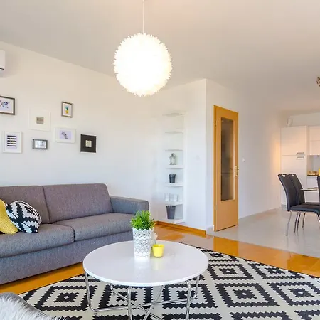 Apartment Magis *